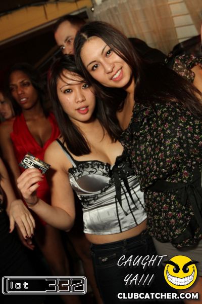 Lot332 nightclub photo 59 - January 14th, 2011