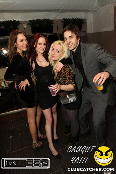 Lot332 nightclub photo 65 - January 14th, 2011