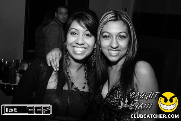 Lot332 nightclub photo 36 - January 15th, 2011