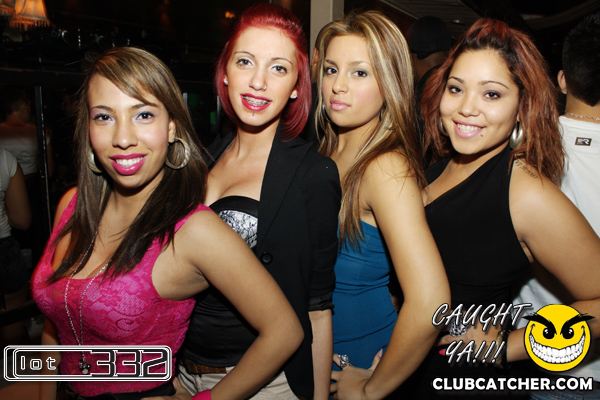 Lot332 nightclub photo 50 - January 15th, 2011