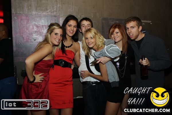 Lot332 nightclub photo 8 - January 15th, 2011