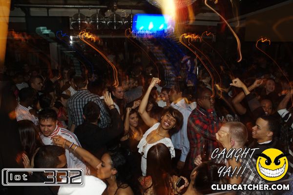 Lot332 nightclub photo 86 - January 15th, 2011