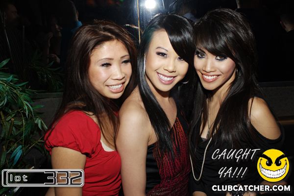 Lot332 nightclub photo 82 - January 22nd, 2011