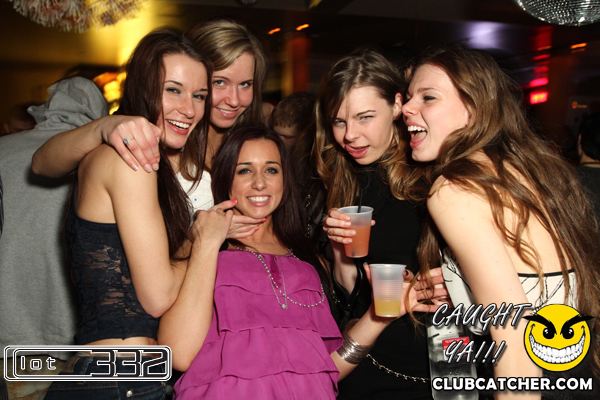 Lot332 nightclub photo 17 - January 28th, 2011