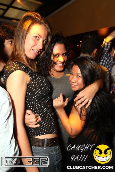 Lot332 nightclub photo 42 - January 28th, 2011