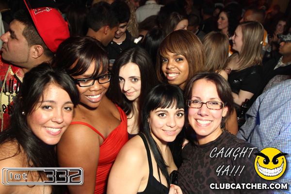 Lot332 nightclub photo 8 - January 28th, 2011