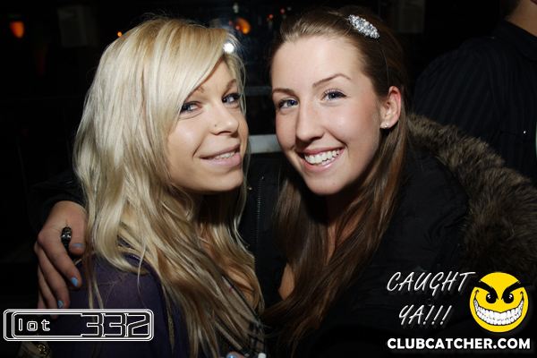 Lot332 nightclub photo 102 - January 29th, 2011