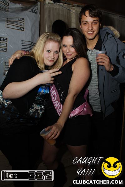 Lot332 nightclub photo 149 - January 29th, 2011