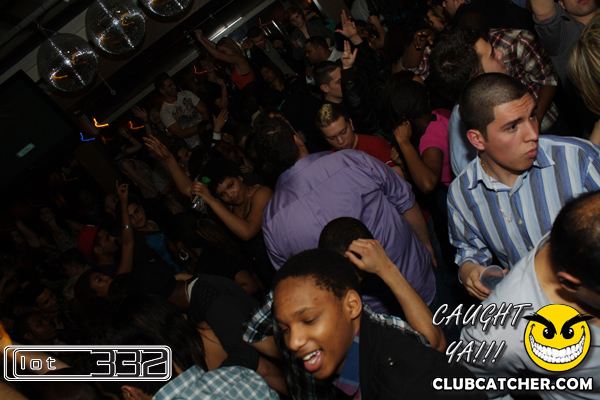 Lot332 nightclub photo 157 - January 29th, 2011