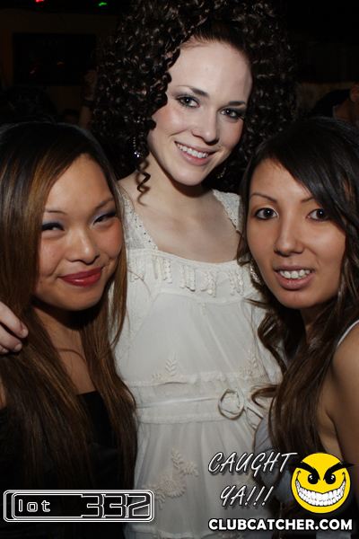 Lot332 nightclub photo 183 - January 29th, 2011