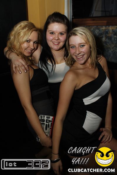 Lot332 nightclub photo 212 - January 29th, 2011