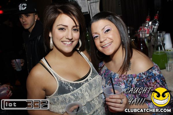 Lot332 nightclub photo 27 - January 29th, 2011