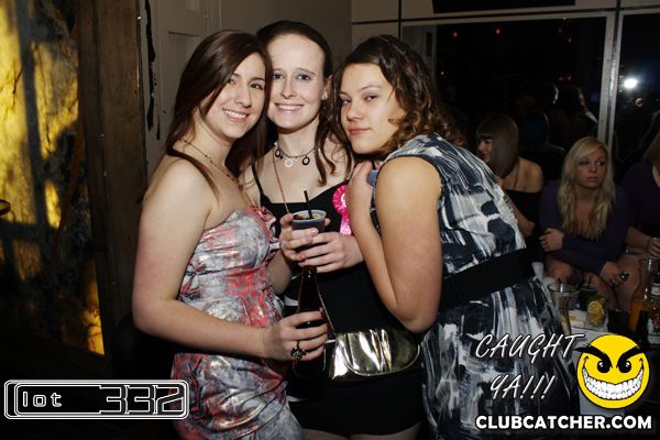 Lot332 nightclub photo 46 - January 29th, 2011