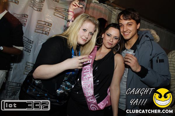 Lot332 nightclub photo 59 - January 29th, 2011