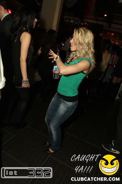 Lot332 nightclub photo 18 - February 4th, 2011