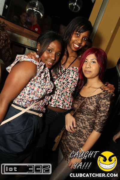 Lot332 nightclub photo 40 - February 4th, 2011