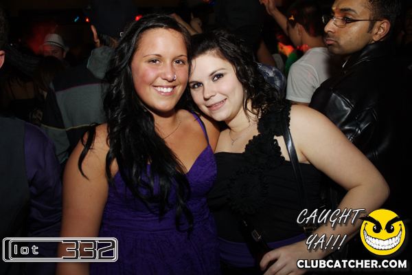 Lot332 nightclub photo 140 - February 5th, 2011