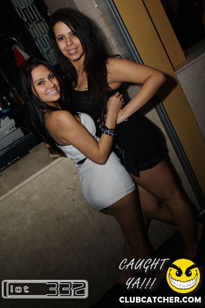 Lot332 nightclub photo 31 - February 5th, 2011