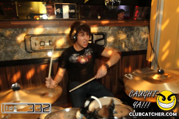 Lot332 nightclub photo 42 - February 11th, 2011