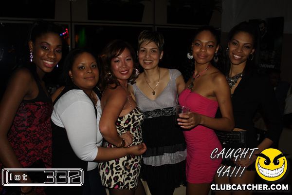 Lot332 nightclub photo 207 - February 12th, 2011