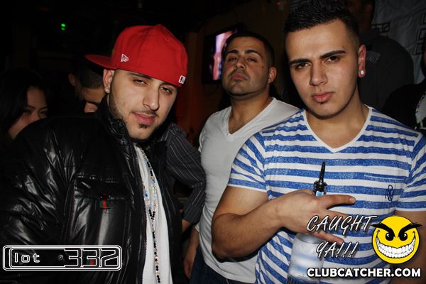 Lot332 nightclub photo 64 - February 12th, 2011