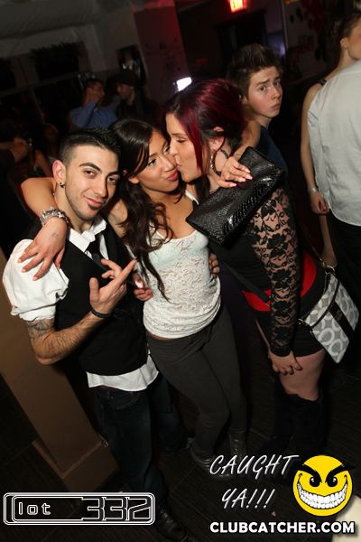 Lot332 nightclub photo 97 - January 21st, 2011