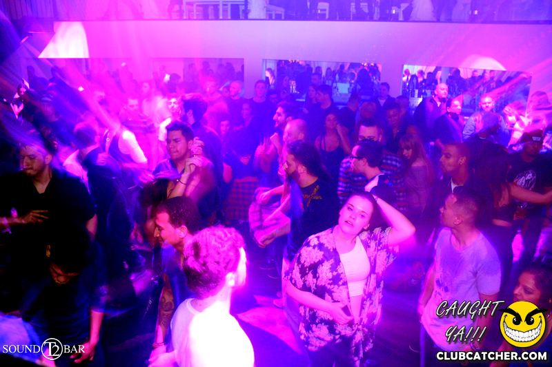 T2 lounge photo 158 - March 26th, 2015