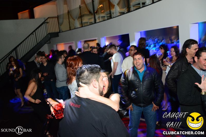 T2 lounge photo 29 - April 4th, 2015