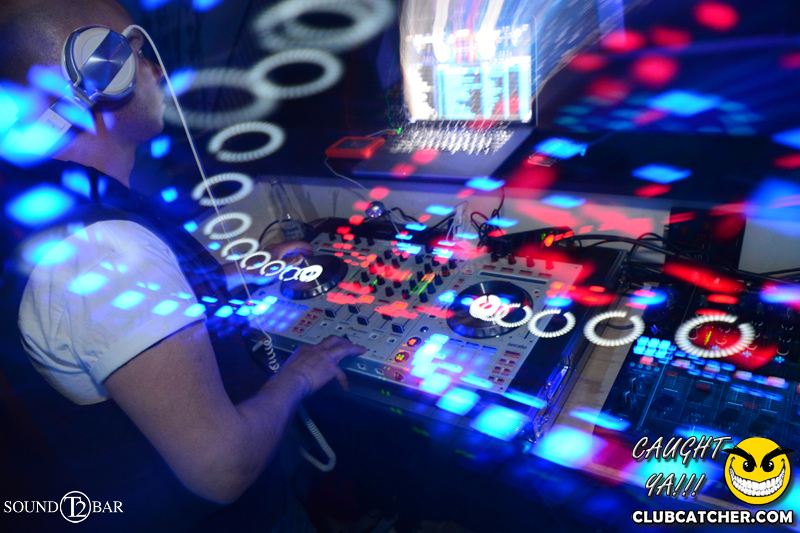 T2 lounge photo 58 - April 4th, 2015