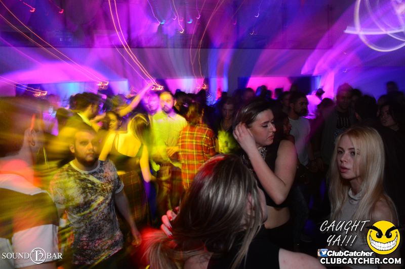 T2 lounge photo 1 - April 9th, 2015