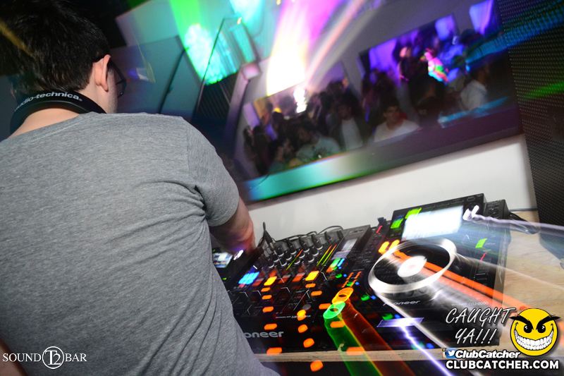 T2 lounge photo 14 - April 9th, 2015