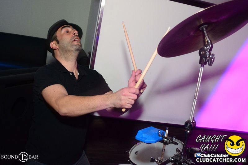 T2 lounge photo 16 - April 9th, 2015