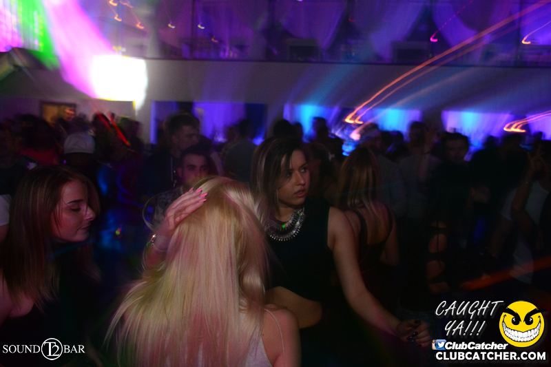 T2 lounge photo 58 - April 9th, 2015