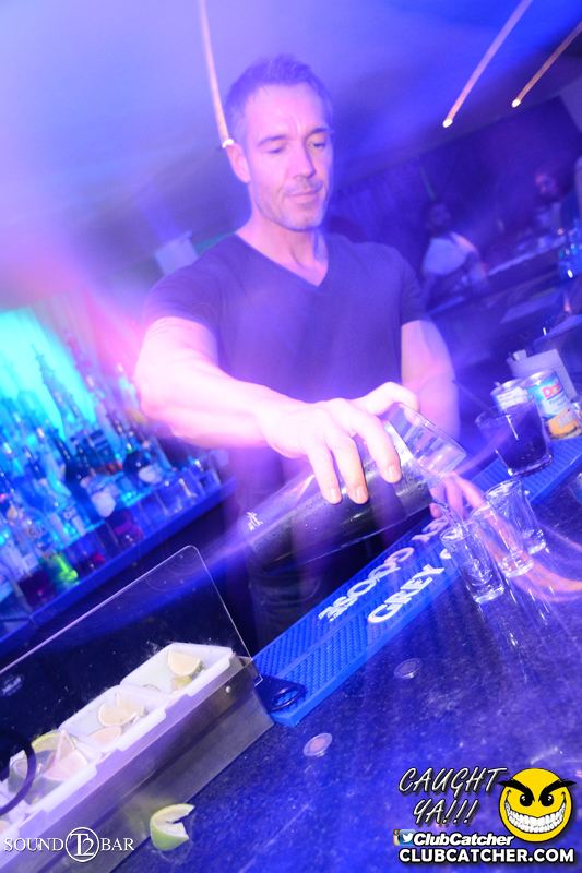 T2 lounge photo 14 - April 11th, 2015