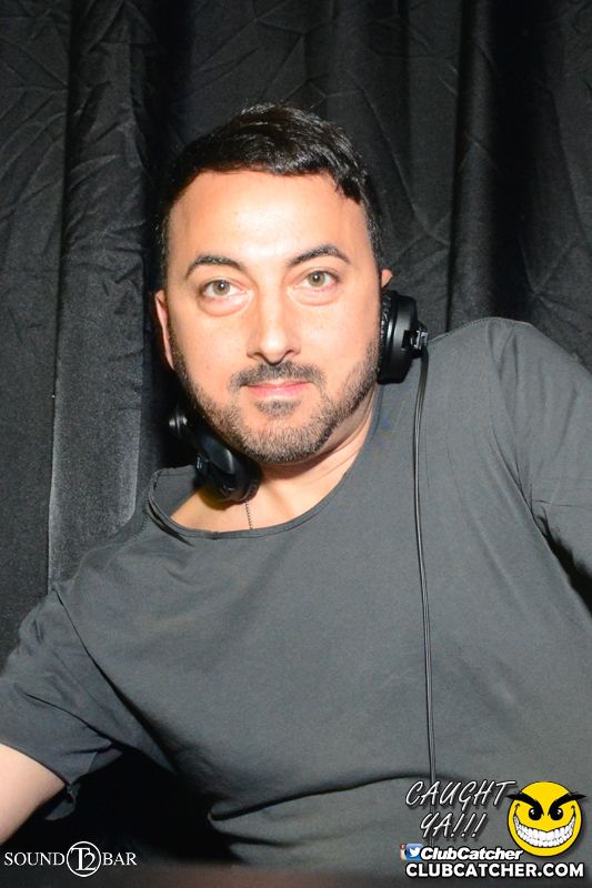 T2 lounge photo 23 - April 16th, 2015