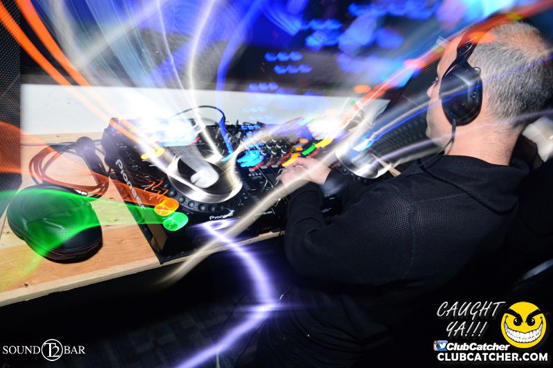 T2 lounge photo 33 - April 16th, 2015