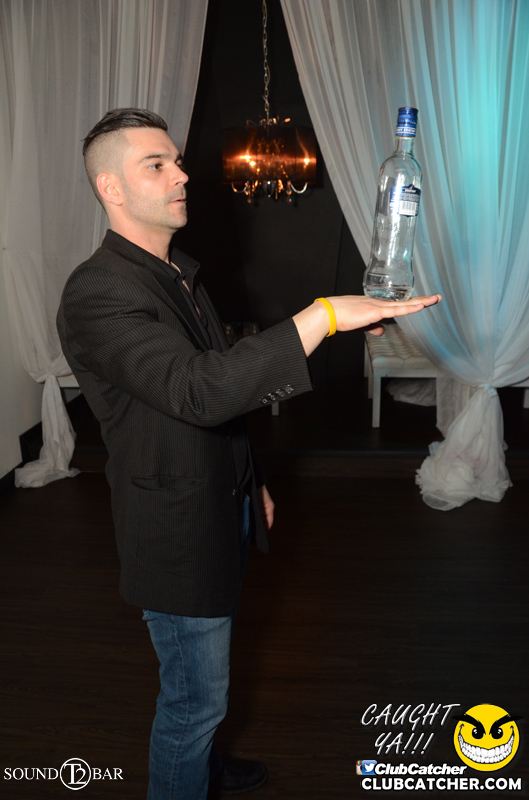 T2 lounge photo 19 - April 17th, 2015