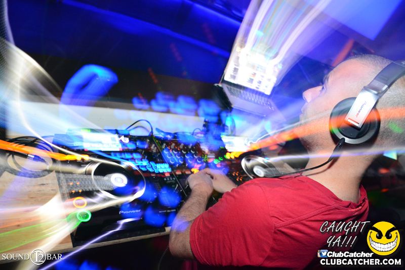 T2 lounge photo 33 - April 18th, 2015