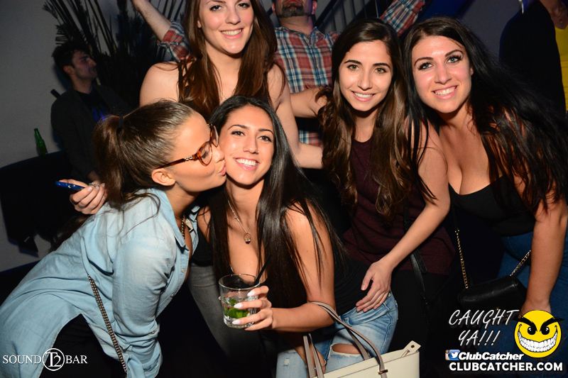 T2 lounge photo 46 - May 2nd, 2015