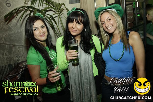 Brassaii lounge photo 4 - March 17th, 2013