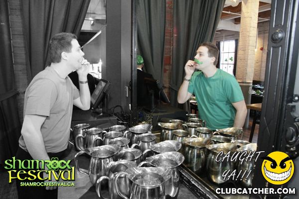 Brassaii lounge photo 9 - March 17th, 2013