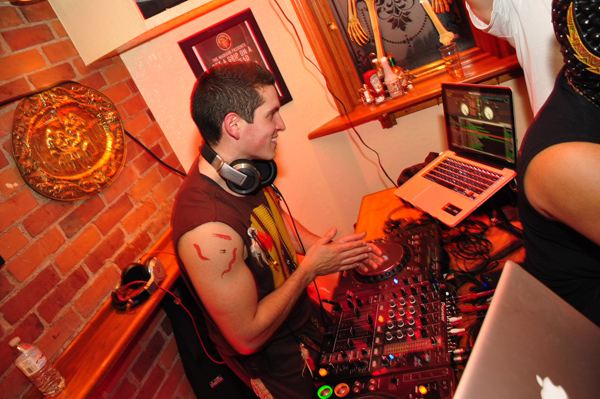 Madison lounge photo 33 - October 31st, 2012