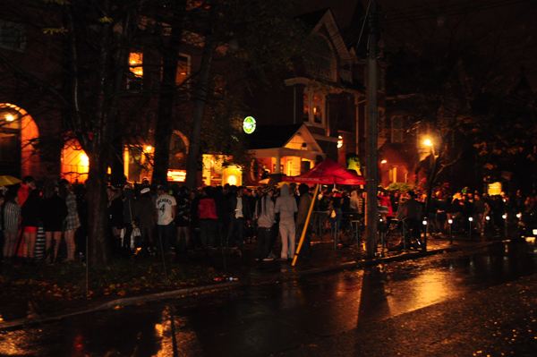 Madison lounge photo 66 - October 31st, 2012