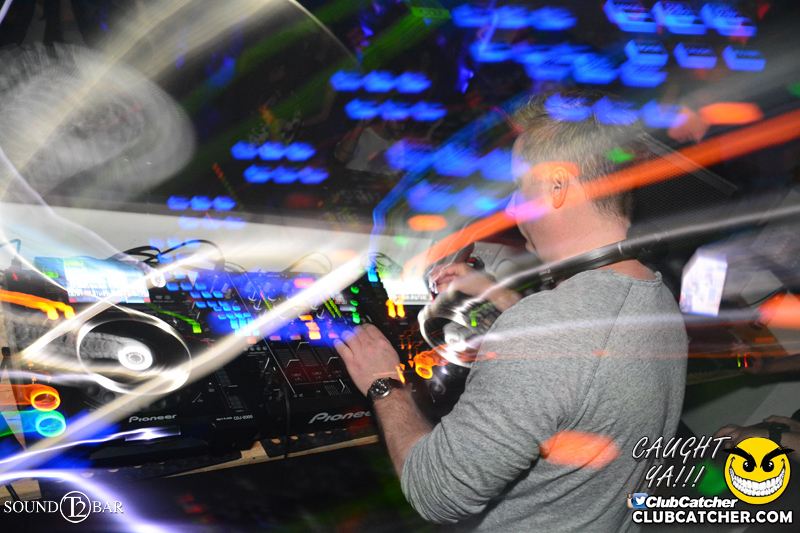 T2 lounge photo 13 - May 7th, 2015