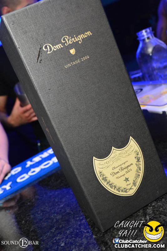 T2 lounge photo 11 - May 8th, 2015