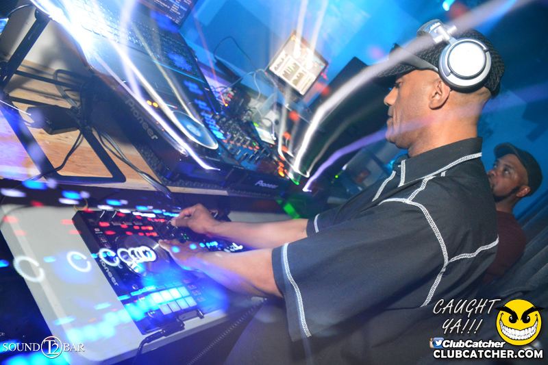 T2 lounge photo 130 - May 8th, 2015