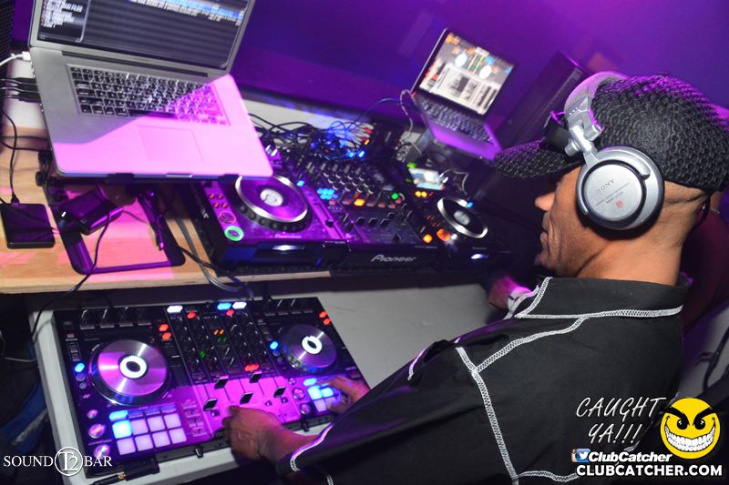 T2 lounge photo 14 - May 8th, 2015