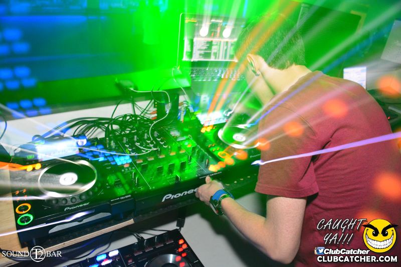 T2 lounge photo 21 - May 8th, 2015