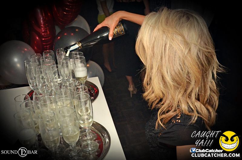 T2 lounge photo 48 - May 9th, 2015