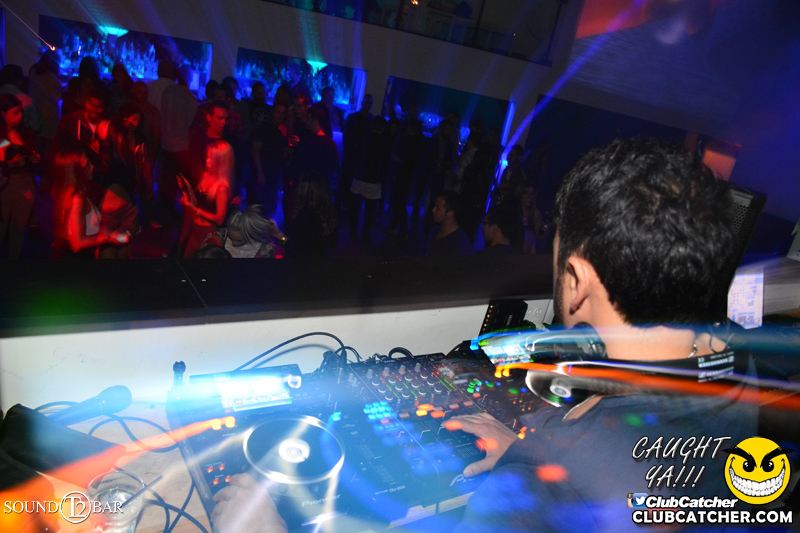 T2 lounge photo 35 - May 14th, 2015